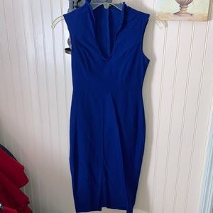 Beautiful dress Size: Small Very elegant Color: Royal Blue